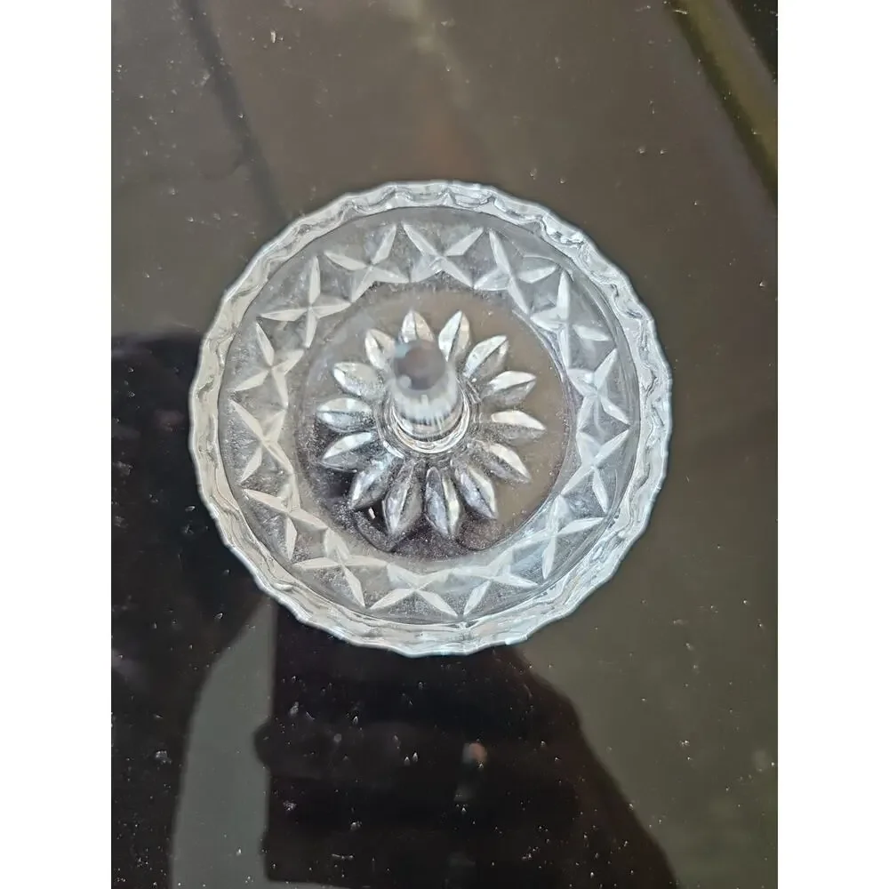 Lead Crystal Floral And X Cut Design Ring Holder 3